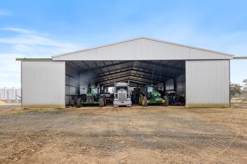 Click to view all images 276 Dunstans Road Telangatuk East VIC 3401 - Image 2