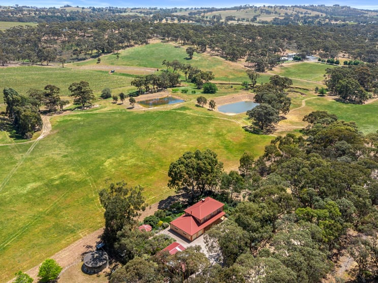 Click to view all images 136 Emu Flat Road Clare SA 5453 - Image 3