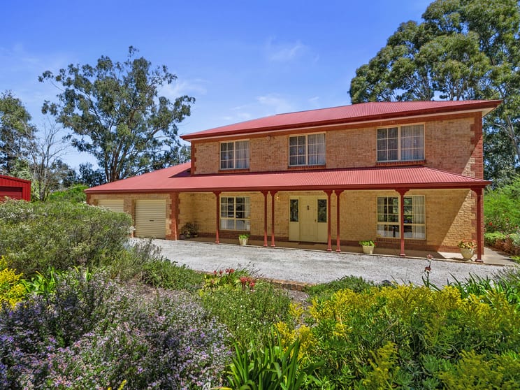 Click to view all images 136 Emu Flat Road Clare SA 5453 - Image 2