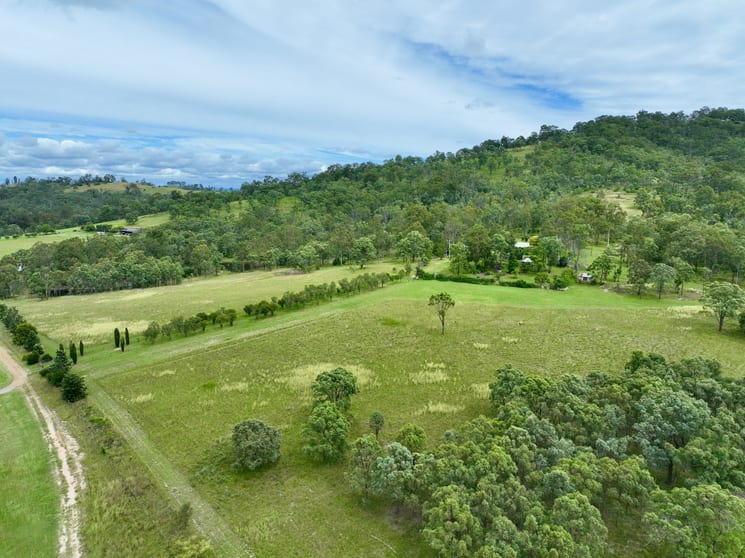 Click to view all images 213 Roselands Cottages Roselands Ln (Via Greenlands) Singleton NSW 2330 - Image 3