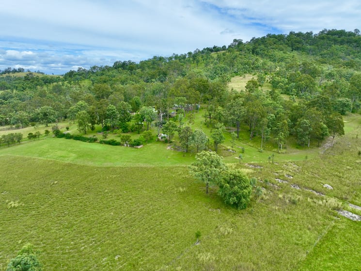 Click to view all images 213 Roselands Cottages Roselands Ln (Via Greenlands) Singleton NSW 2330 - Image 2