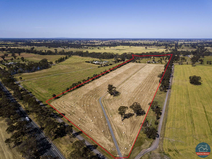 Click to view all images 6 Fleming Road Arcadia South VIC 3631 - Image 1