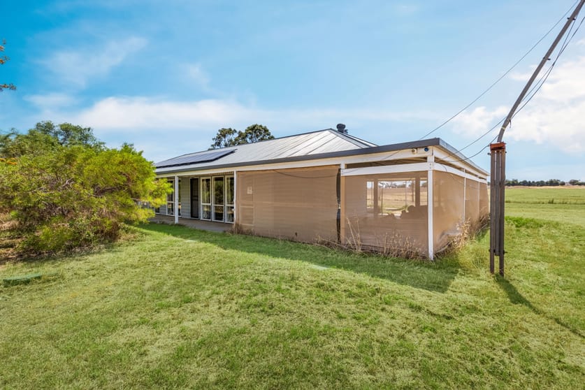 2421 Charlton-St Arnaud Road Coonooer Bridge VIC 3477 - Image 2