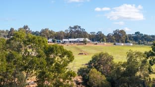 Click to view all images Wooroloo WA 6558 - Image 1
