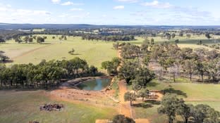 Click to view all images Wooroloo WA 6558 - Image 2