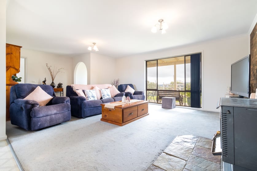 Click to view all images 3212 Jerangle Road Captains Flat NSW 2623 - Image 3