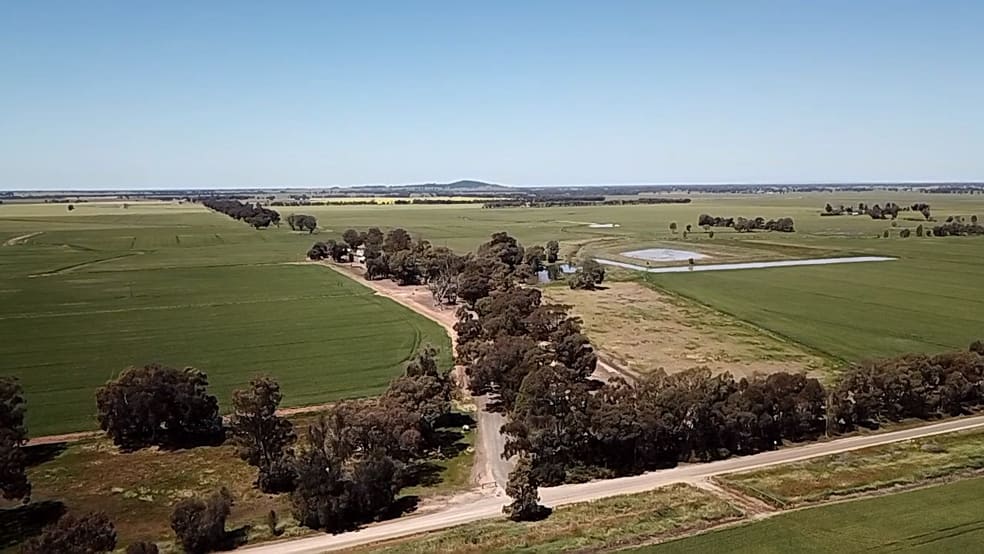 Click to view all images 678 Back Barooga Road Barooga NSW 3644 - Image 2