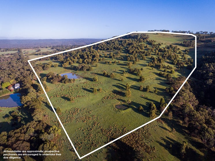 Click to view all images 125 Dunne Road Bullengarook VIC 3437 - Image 1
