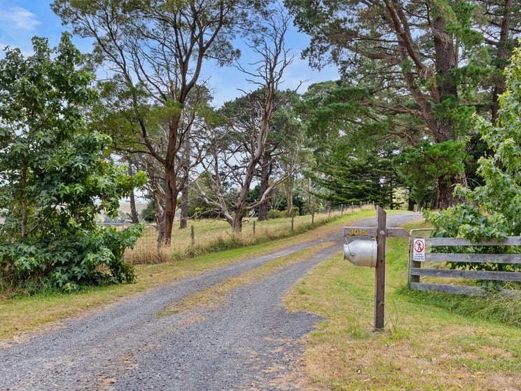 Click to view all images 3015 South Gippsland Highway Stony Creek VIC 3957 - Image 2