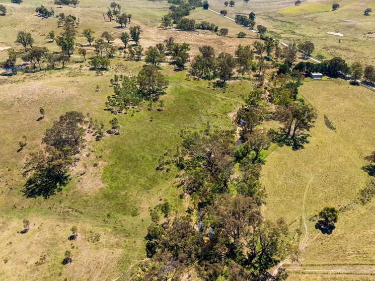 Click to view all images Part 145 Middle Creek Road Yarck VIC 3719 - Image 1