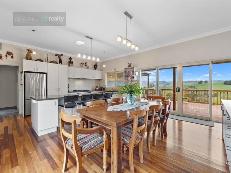 Click to view all images 585 Yarragon-Leongatha Road Wooreen VIC 3953 - Image 2