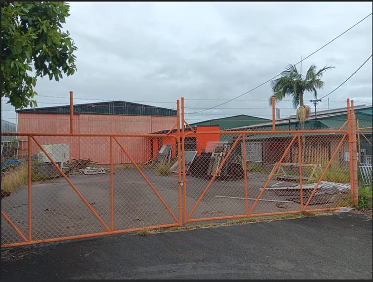Click to view all images 88-90 Islander Rd Pialba QLD 4655 - Image 2
