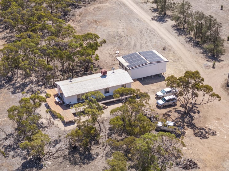 Click to view all images 1225a McEvoy Road Chandada SA 5680 - Image 3