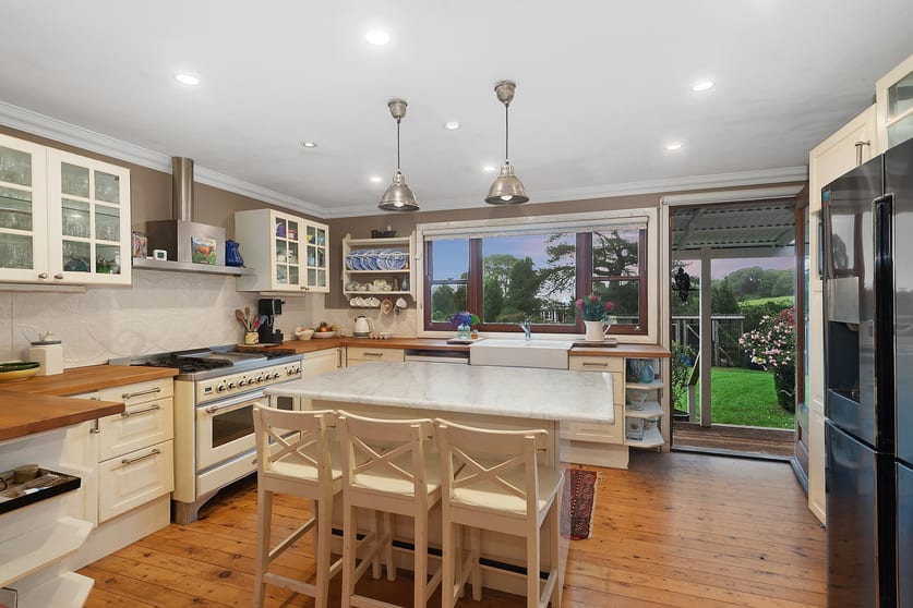 Click to view all images 4951 Illawarra Highway Robertson NSW 2577 - Image 3