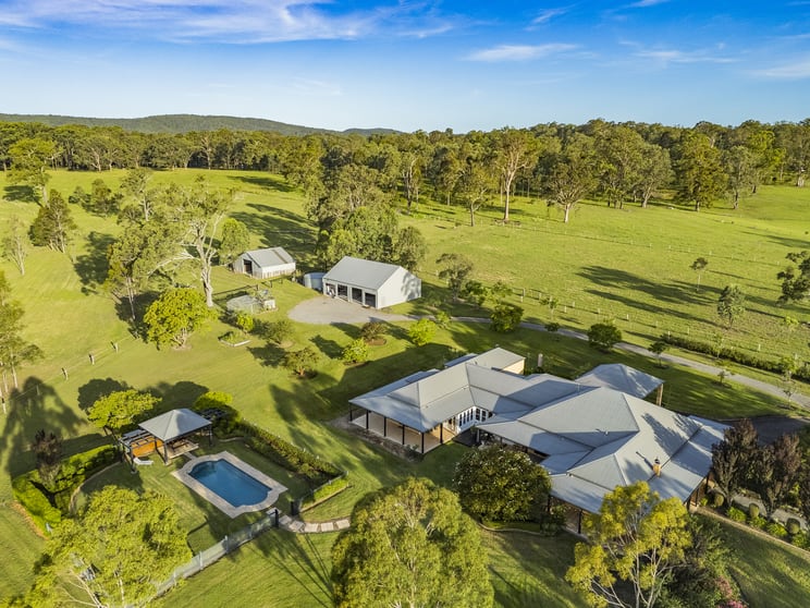 Click to view all images 8 Woodville Street Duns Creek NSW 2321 - Image 3
