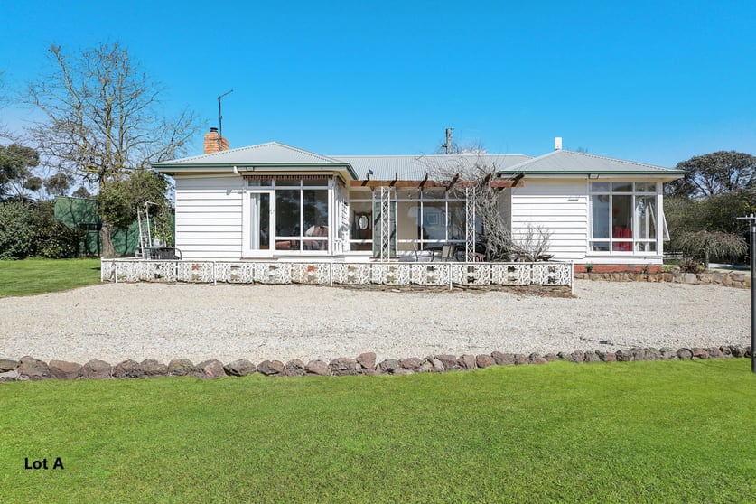 Click to view all images Kellys Road Grenville VIC 3352 - Image 2