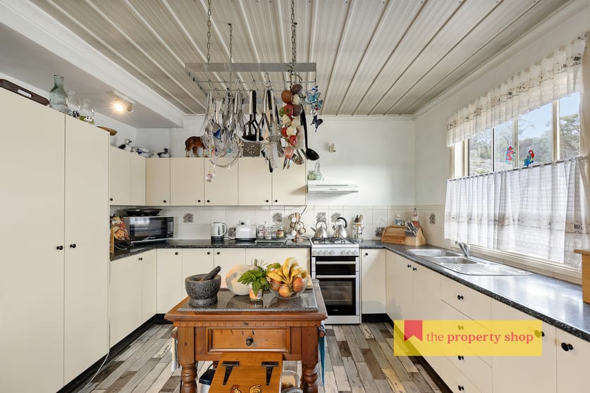 Click to view all images 106 Wyaldra Lane Mudgee NSW 2850 - Image 3