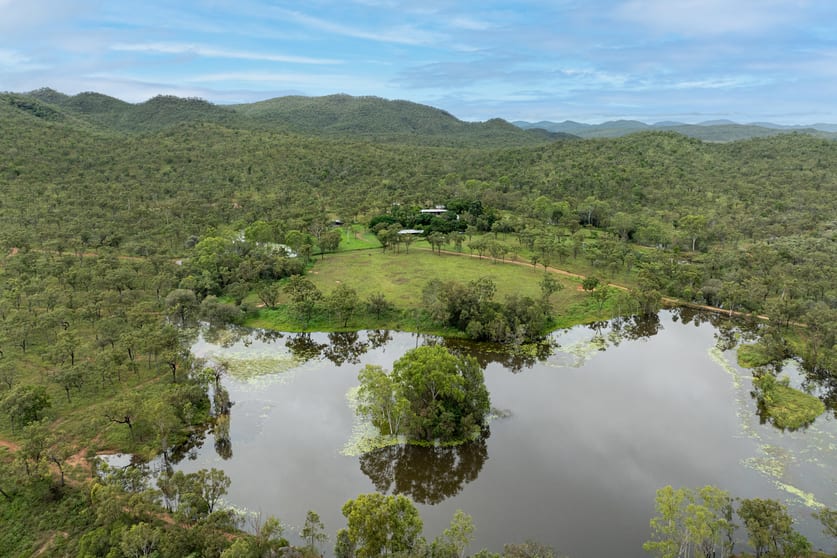 Click to view all images 198 Carbonate Creek Road Dimbulah QLD 4872 - Image 2