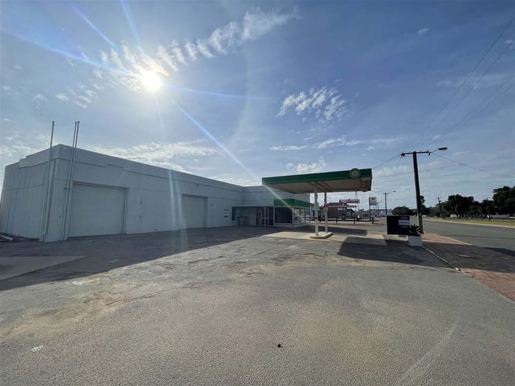 Click to view all images Service Station business for sale in Merredin - Image 3