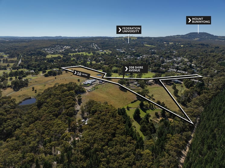 Click to view all images 208 Shire Avenue Mount Helen VIC 3350 - Image 2