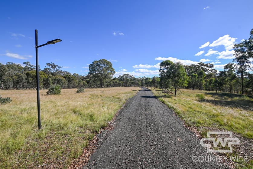 Click to view all images 532 Wellingrove Road Wellingrove NSW 2370 - Image 3