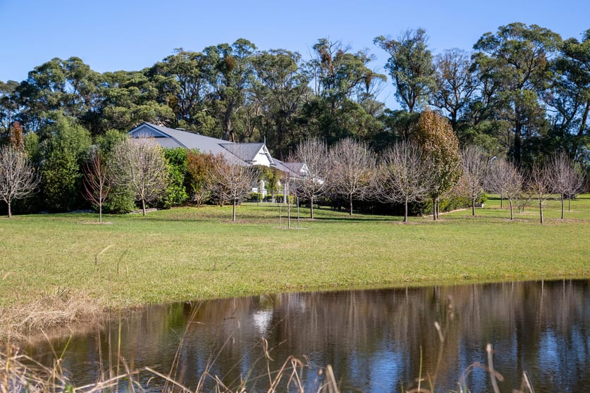 Click to view all images Moss Vale NSW 2577 - Image 2