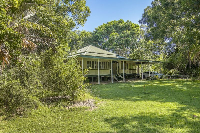Click to view all images 229 Purono Parkway Yabulu QLD 4818 - Image 1