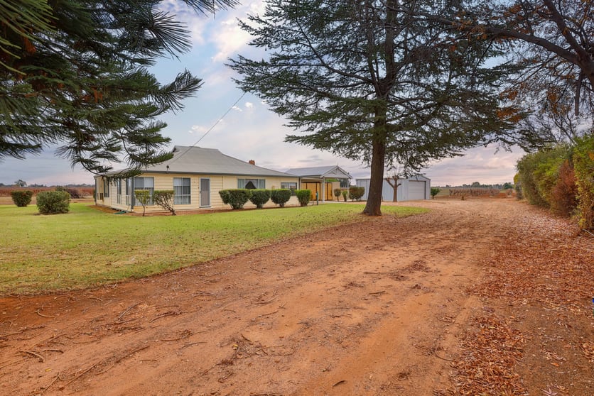 Click to view all images 26 Milne Road Red Cliffs VIC 3496 - Image 2