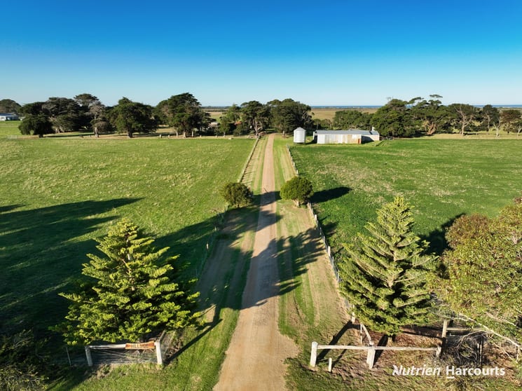 194 Tip Road Seaspray VIC 3851 - Image 2