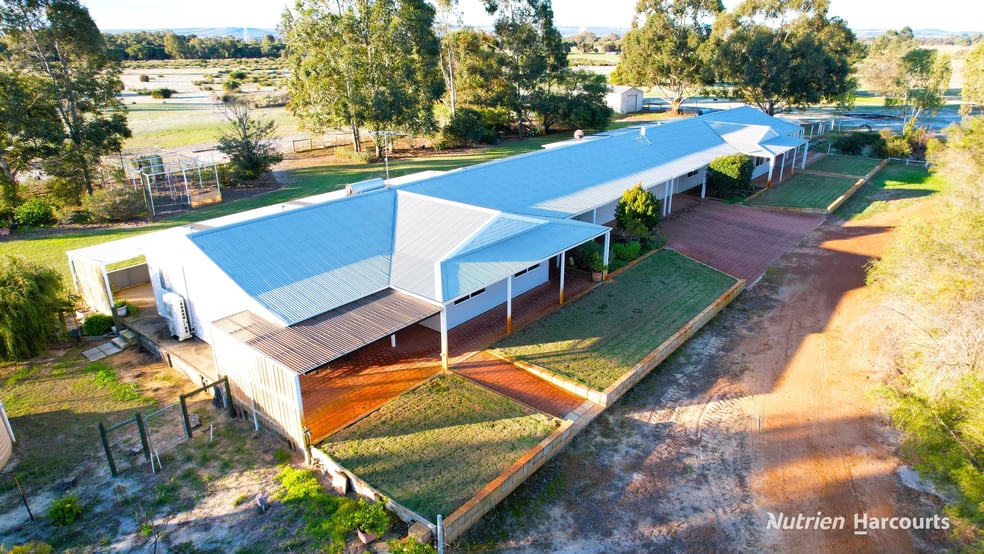 Click to view all images 30 Muckenburra Road Muckenburra WA 6503 - Image 3