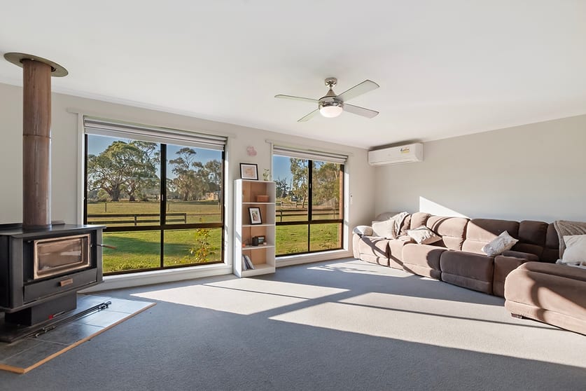 Click to view all images 38 O'Brien Street Hawkesdale VIC 3287 - Image 2