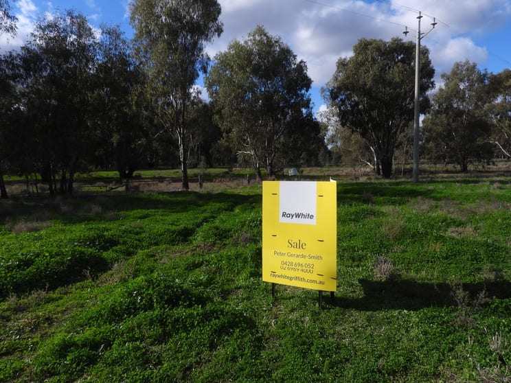 Click to view all images 4546 Lachlan Valley Way Wallanthery NSW 2675 - Image 2