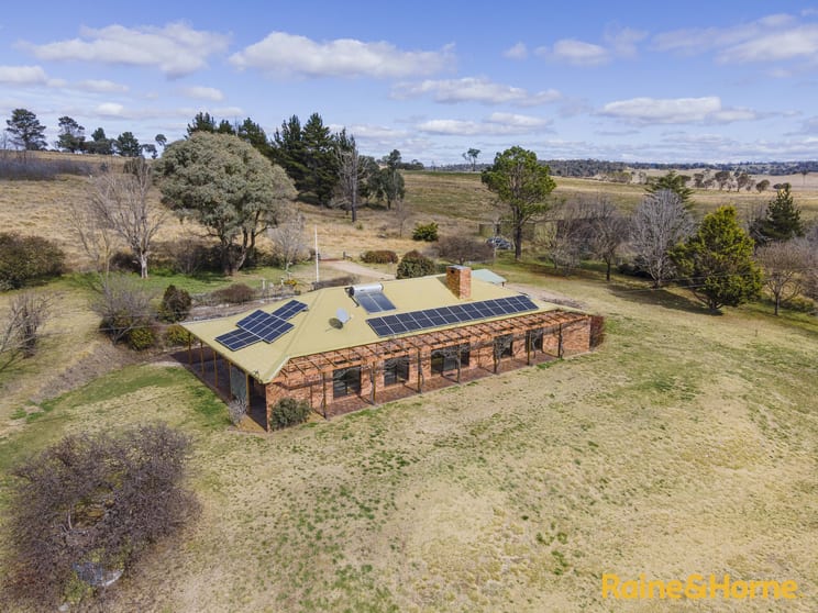 Click to view all images 1067 Shannon Vale Road Glen Innes NSW 2370 - Image 2