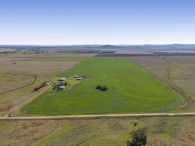 Click to view all images 294 Rosenberger Road Wyreema QLD 4352 - Image 2