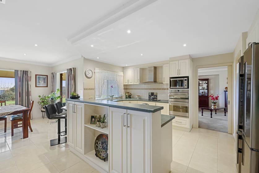 154 Railway Road Rochester VIC 3561 - Image 3