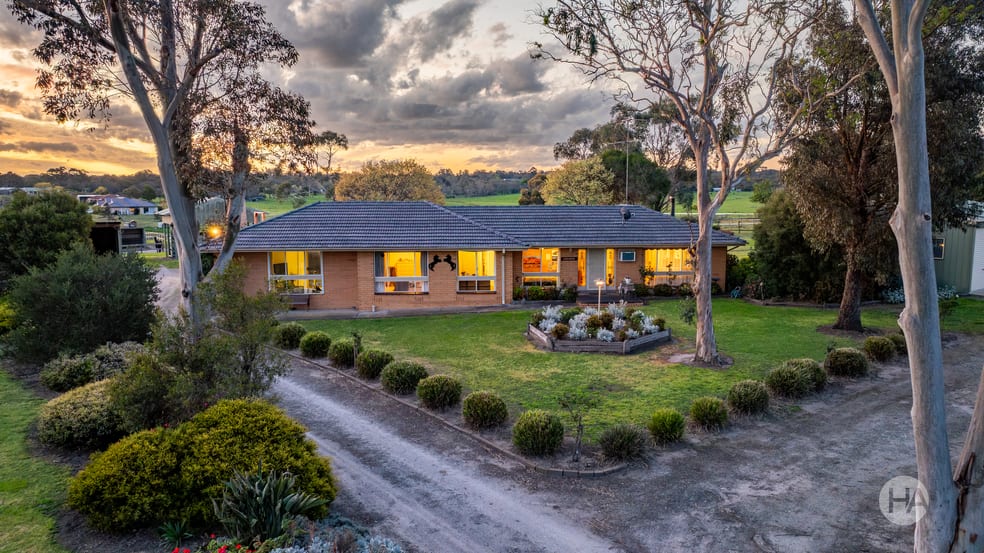 15 Oakhill Road East Pearcedale VIC 3912 - Image 2
