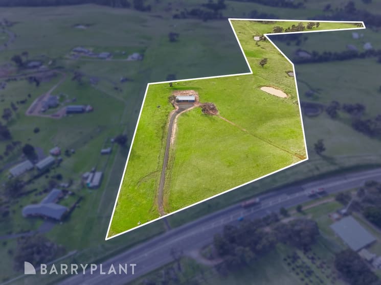 Click to view all images 3920 Northern Highway Pyalong VIC 3521 - Image 3