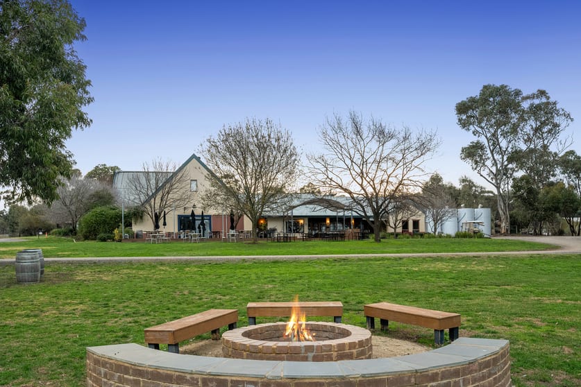 Click to view all images Maiden Gully VIC 3551 - Image 2