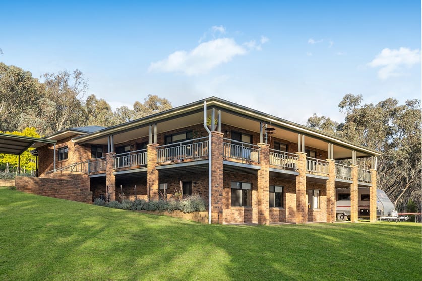 Click to view all images 502 Banjo Paterson Way Molong NSW 2866 - Image 1