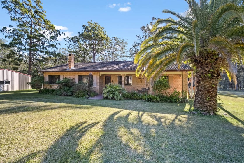 Click to view all images 42 Ulamambri Place Coomba Bay NSW 2428 - Image 3