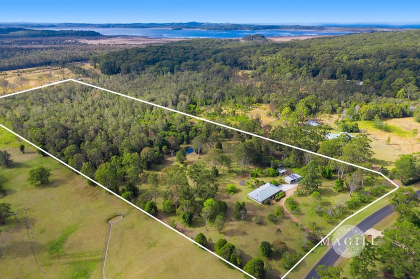 Click to view all images 211 Long Point Drive Lake Cathie NSW 2445 - Image 2