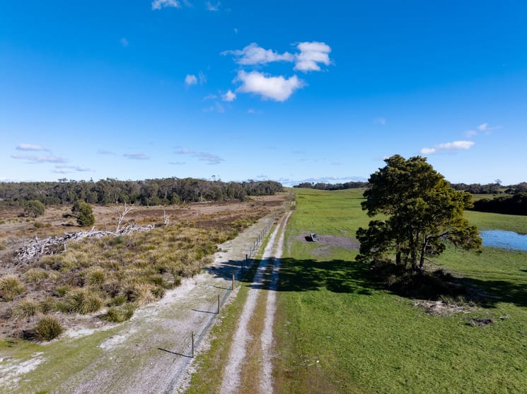 Click to view all images 'Hall' Saltwood Road Bridport TAS 7262 - Image 2