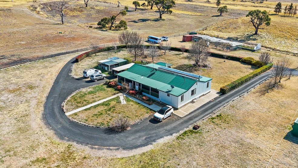 Click to view all images 230 Cappanana Road Bredbo NSW 2626 - Image 3
