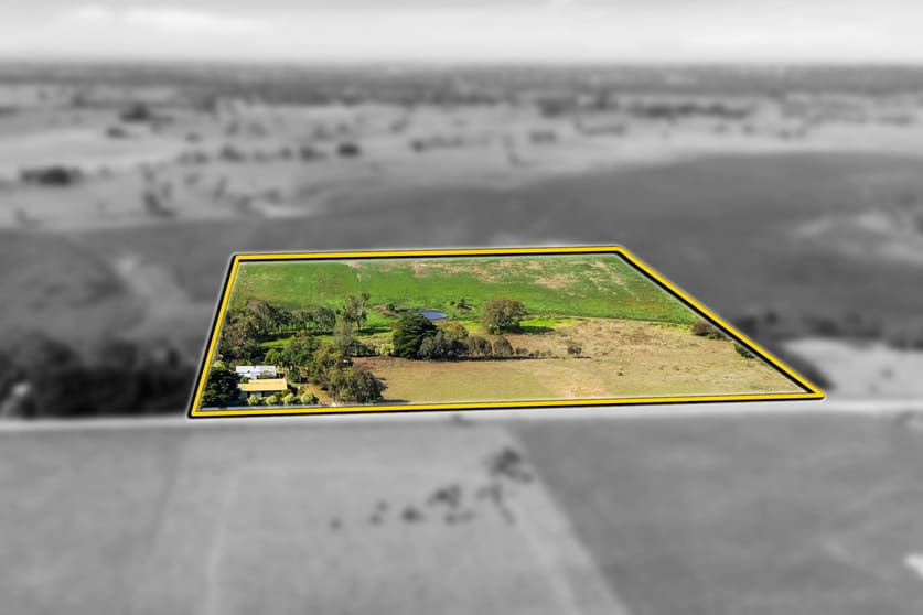 Click to view all images 63 Fisks Lane Pearsondale VIC 3851 - Image 2