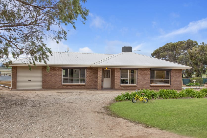Click to view all images 213 Hamley Bridge Road Barabba SA 5460 - Image 3