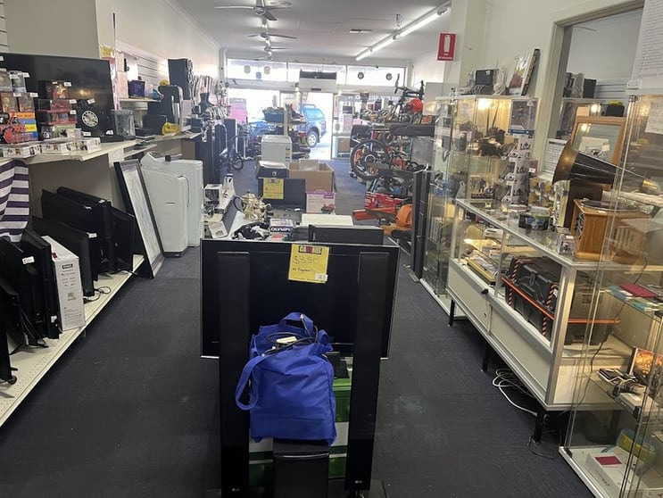 Click to view all images Retailer business for sale in Wangaratta - Image 2