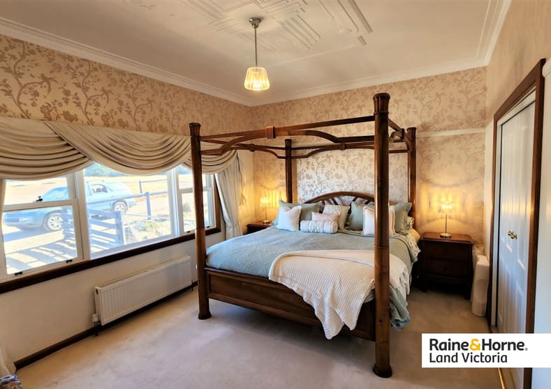 Click to view all images 711 Heaths Lane Clarkefield VIC 3430 - Image 3