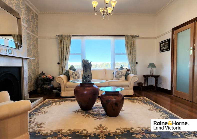 Click to view all images 711 Heaths Lane Clarkefield VIC 3430 - Image 2
