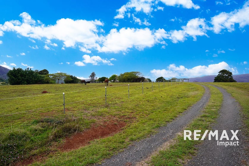 Click to view all images 332 Goldsborough Road Goldsborough QLD 4865 - Image 2