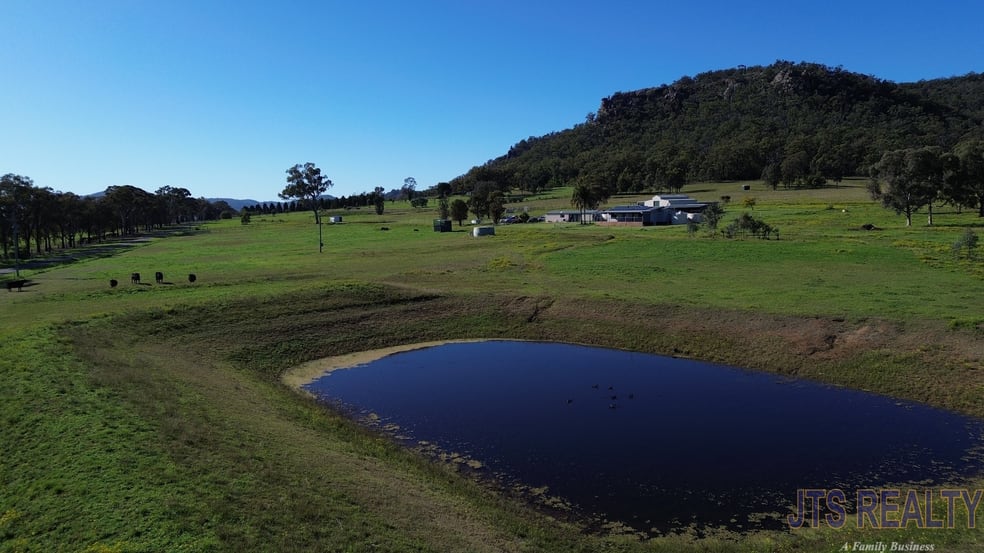 Click to view all images 130 Richmond Grove Road Sandy Hollow NSW 2333 - Image 2
